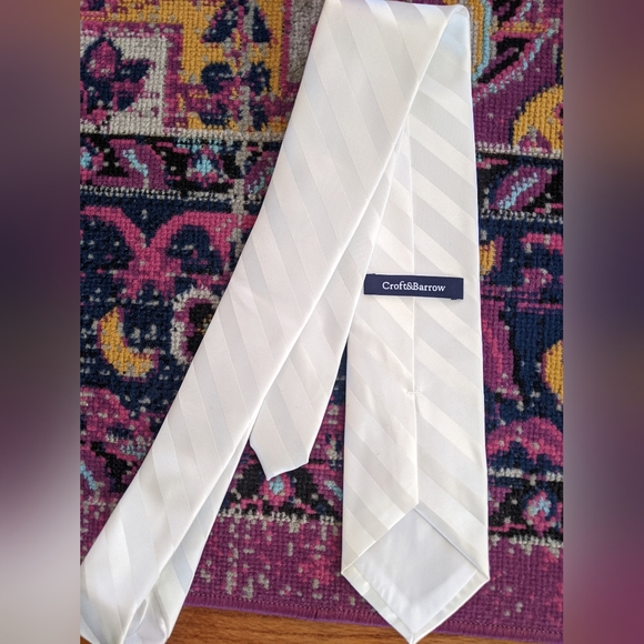 Croft & Barrow White Formal Silky Solid Color Tie - Picture 6 of 6